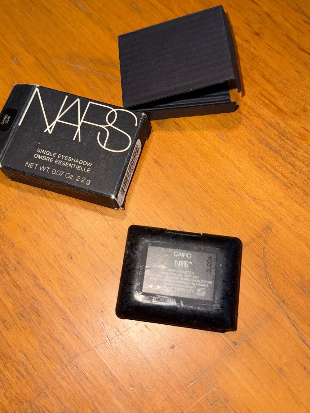 NARS Single Eyeshadow Cairo 2042 - shimmery Champagne Rose - Picture 4 of 4
